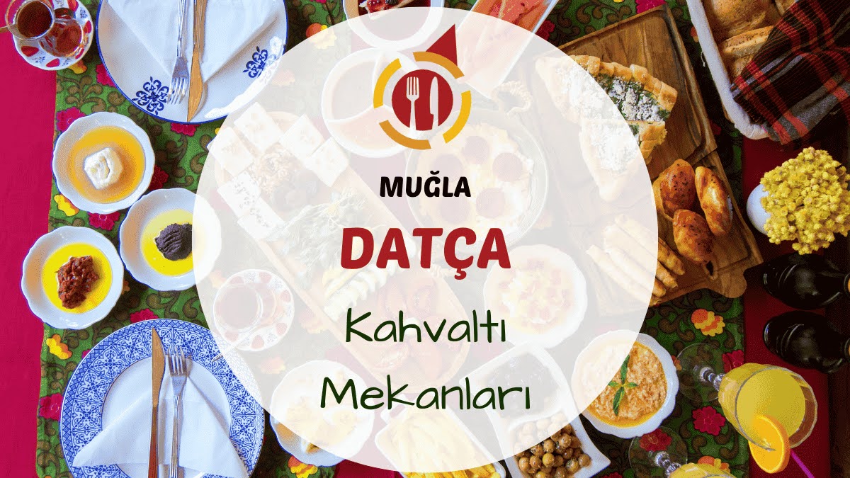 Muğla Datça kahvaltı mekanlarını gösteren deniz manzaralı veya begonvillerle çevrili bahçede kurulmuş serpme kahvaltı masası görseli